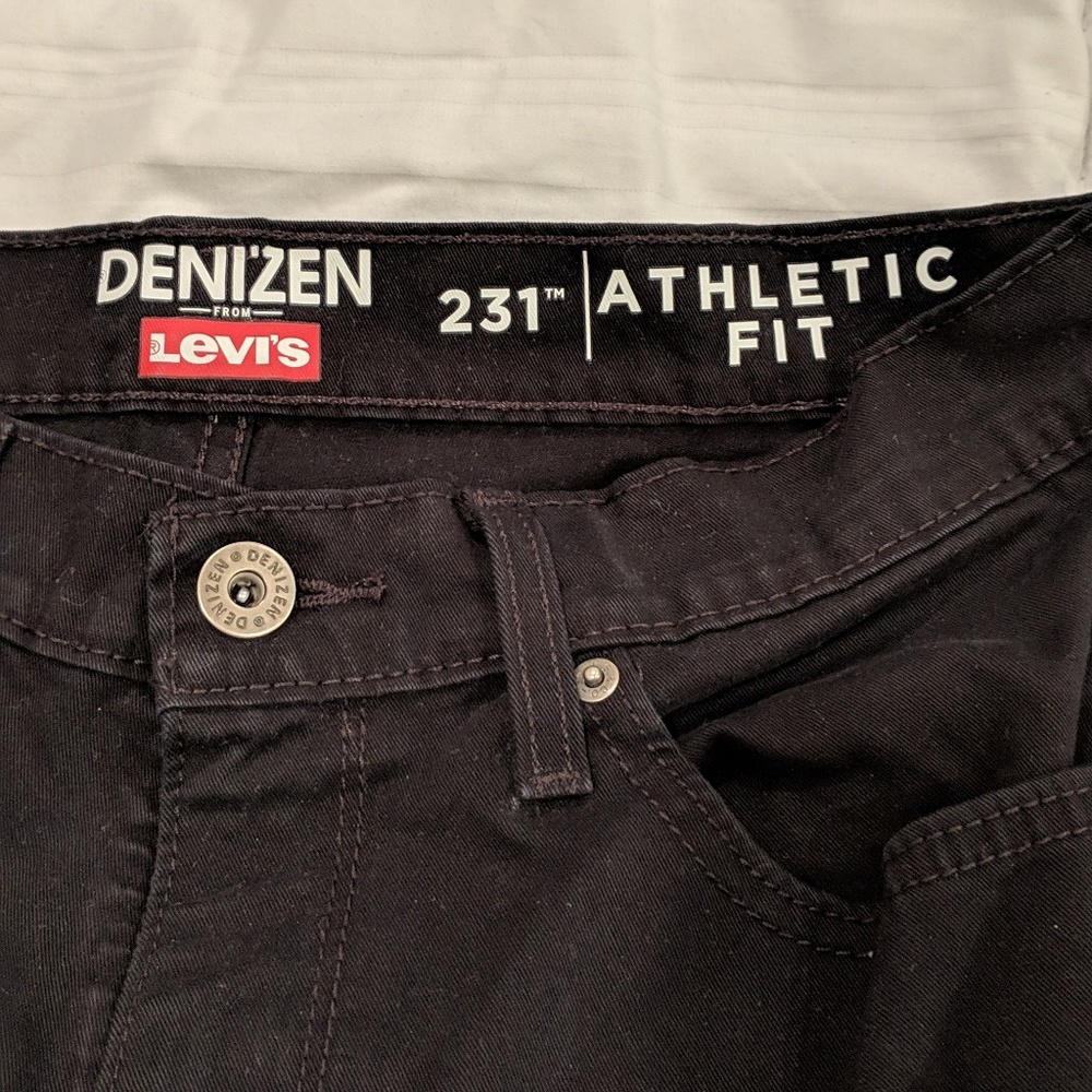 Denizen Athletic Fit 32/30